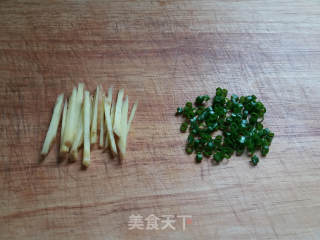 皮蛋瘦肉粥的做法步骤：4