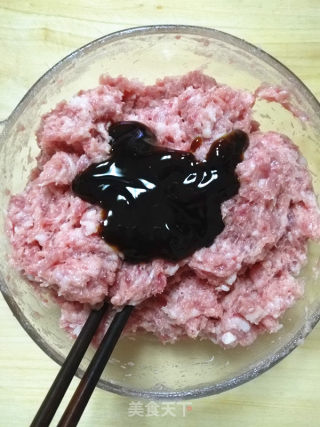 鲜肉釀蘑菇的做法步骤：1