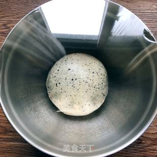 黑芝麻奇亚籽吐司的做法步骤：6