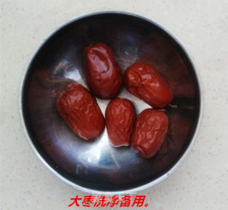 银耳莲子汤的做法步骤：4