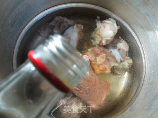冬瓜筒骨汤的做法步骤：4