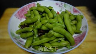 油浇毛豆的做法步骤：2