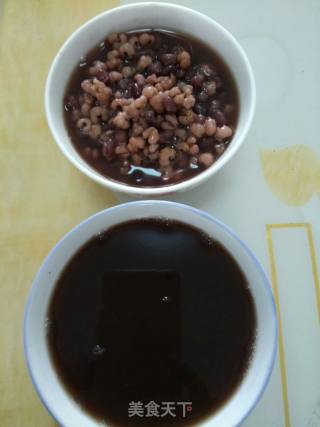 红豆薏米粥的做法步骤：4
