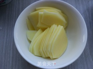 香辣土豆片炒猪肚的做法步骤：3