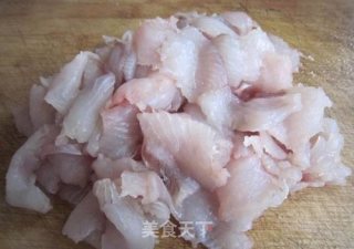 改良锦绣锅包红福鱼片的做法步骤：1