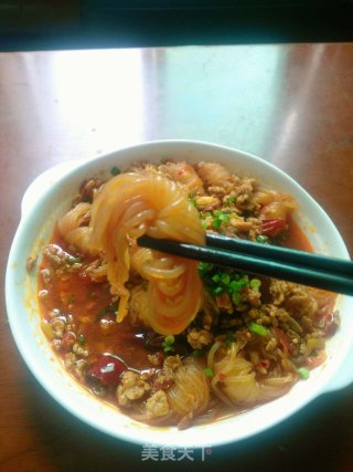红烧魔芋丝结的做法步骤：1