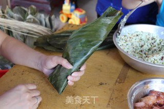 广式香菇花肉粽子（超详细，两种包法）的做法步骤：12