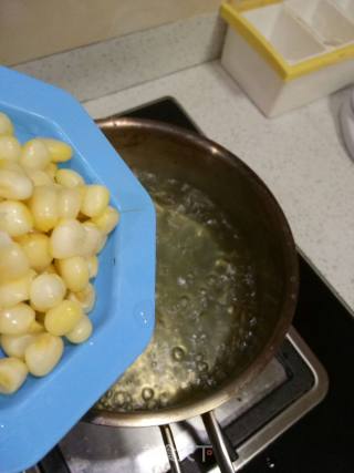 炒饭翡翠包的做法步骤：4