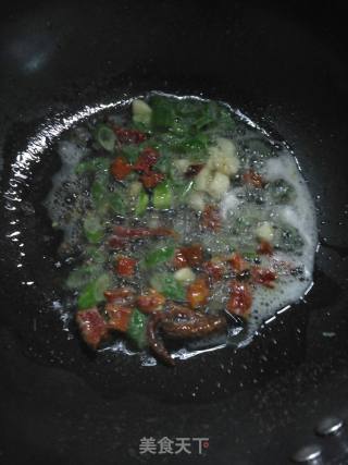 酸辣土豆丝的做法步骤：1