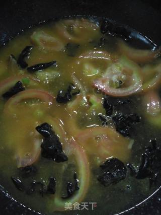 西红柿鸡蛋汤的做法步骤：2