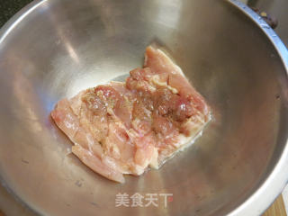 黑椒鸡排的做法步骤：1