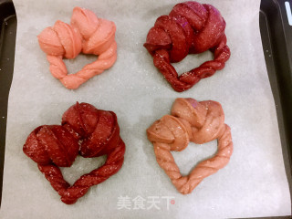 情人结砂糖面包的做法步骤：13