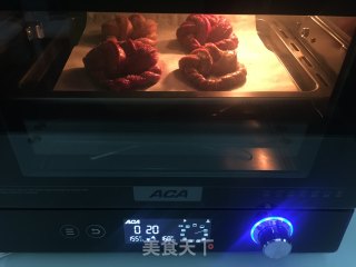 情人结砂糖面包的做法步骤：14