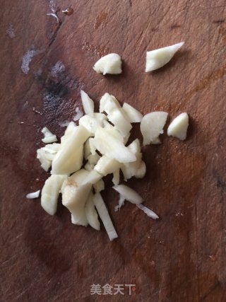 十分钟搞定的快手菜——小炒苋菜的做法步骤：4