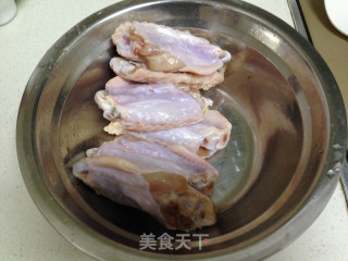 盐煎鸡翅——试过才知的简单美味的做法步骤：2