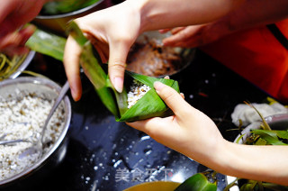 浓情端阳传情苦荞豆沙粽飘香万里的做法步骤：9