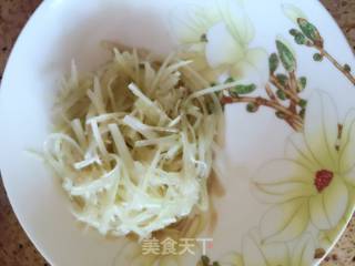 今天减肥晚餐全靠它了--爽口莴苣丝，5分钟速成！的做法步骤：7