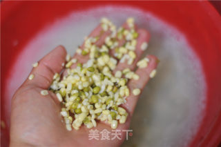 青菜汁绿豆糕的做法步骤：1