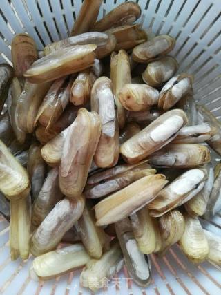 蚝油蛏子的做法步骤：1