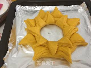 太阳花胡萝卜面包的做法步骤：14