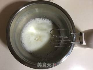 黑芝麻酱戚风蛋糕的做法步骤：5