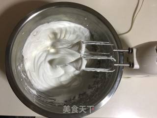 黑芝麻酱戚风蛋糕的做法步骤：7