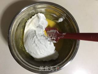 黑芝麻酱戚风蛋糕的做法步骤：8