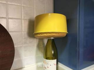 黑芝麻酱戚风蛋糕的做法步骤：14