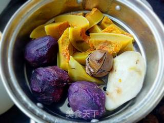 南瓜饼、紫薯饼、酸豆角芋头饼的做法步骤：2