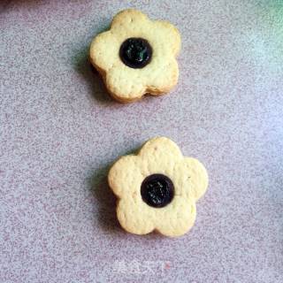 花朵夹心饼干的做法步骤：10