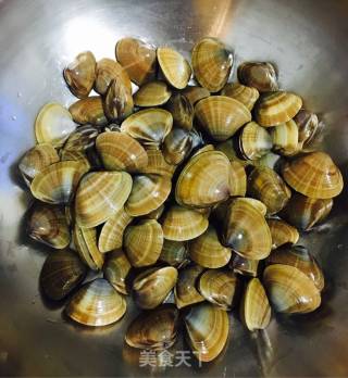 豆角海鲜卤面的做法步骤：1
