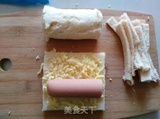 芝士热狗吐司卷的做法步骤：4