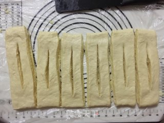 椰蓉麻花排包的做法步骤：21