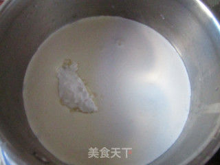 草莓奶油双色布丁的做法步骤：2