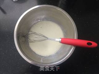 粉色草莓蛋糕卷的做法步骤：2