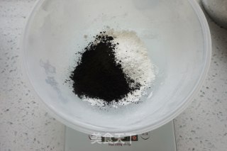 黑天鹅泡芙的做法步骤：1