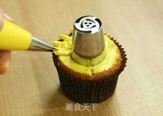 向日葵马芬蛋糕的做法步骤：8