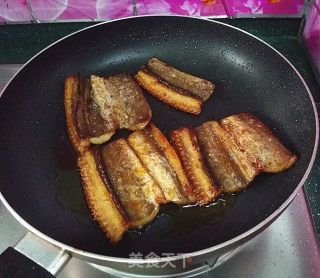 酱香煎鳗鱼的做法步骤：10