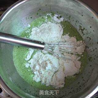 扭纹菠菜蛋糕卷的做法步骤：10