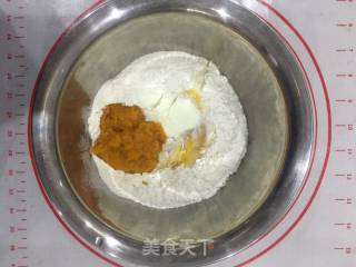 小鸡面包的做法步骤：1