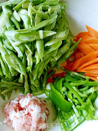 肉末豆角丝的做法步骤：2