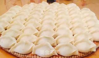 白萝卜三鲜水饺的做法步骤：5
