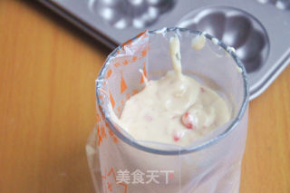 草莓花形蛋糕的做法步骤：14
