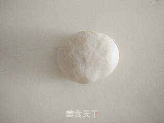 熊猫蛋黄酥的做法步骤：2
