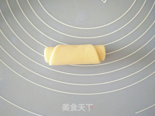 熊猫蛋黄酥的做法步骤：11