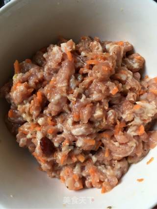 蛋饺的做法步骤：1