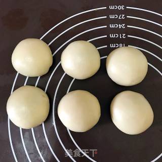 彩色螺旋酥·蛋黄酥的做法步骤：17