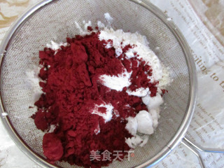 红丝绒甜甜圈蛋糕的做法步骤：3