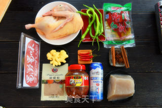 一锅香辣过瘾的魔芋啤酒鸭，就能让这个夏夜瞬间嗨起来的做法步骤：1
