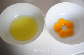 香蕉戚风蛋糕的做法步骤：1